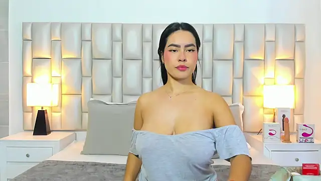Snapshot of paola_katy_dicks chatting on 06-19-26, 07:50 paola katy dicks online show from 06-19-26, 07:50