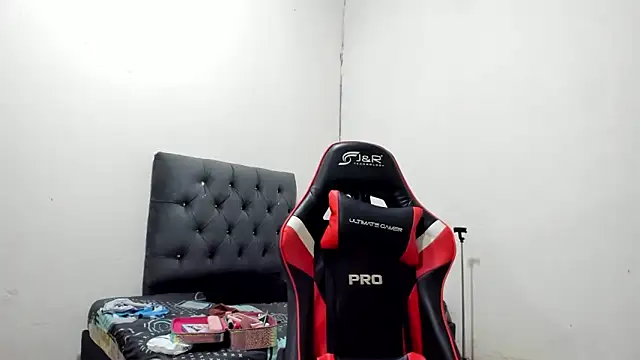 Snapshot of QueenNyxx chatting on 03-12-26, 08:37 QueenNyxx online show from 03-12-26, 08:37