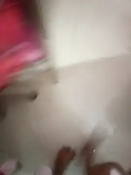 Snapshot of cutezara4 chatting on 02-14-26, 07:43 cutezara4 online show from 02-14-26, 07:43