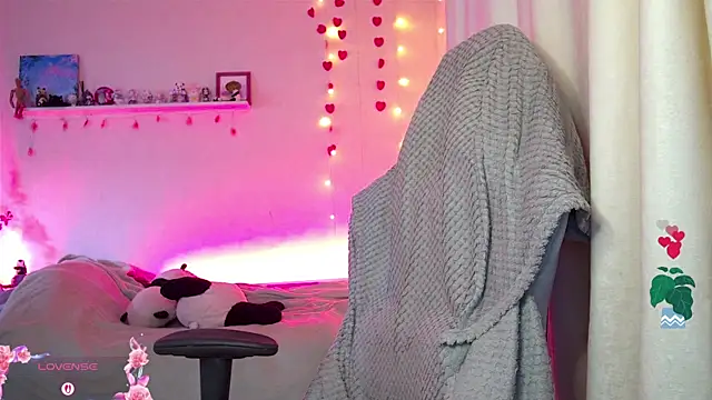 RosieNana online show from 04-10-26, 05:17