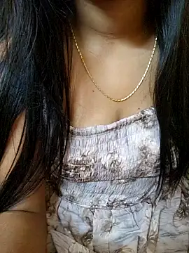 Snapshot of silk_segha chatting on 02-15-26, 08:38 silk segha online show from 02-15-26, 08:38