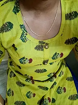 Snapshot of silk_segha chatting on 02-24-26, 07:23 silk segha online show from 02-24-26, 07:23