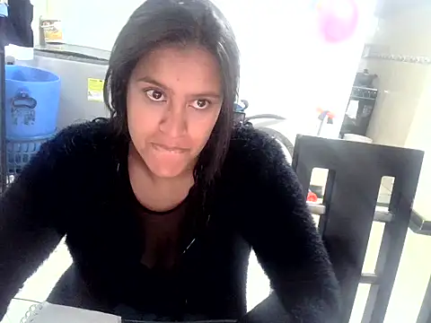 luna E online show from 04-17-26, 12:19