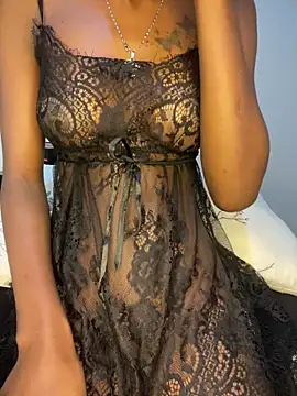 Snapshot of Rossyma chatting on 02-21-26, 10:05 Rossyma online show from 02-21-26, 10:05