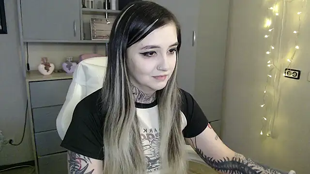 Rin Tozier online show from 03-25-26, 01:44