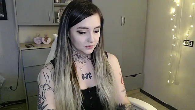 Rin Tozier online show from 04-02-26, 01:25