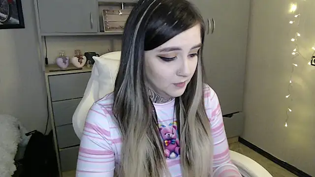 Rin Tozier online show from 04-10-26, 01:22