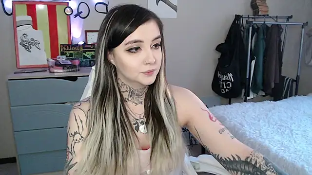 Rin Tozier online show from 04-17-26, 01:19