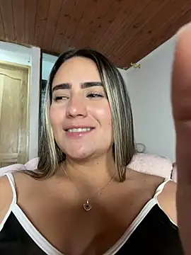 Snapshot of Miilana_ chatting on 05-03-26, 05:02 Miilana online show from 05-03-26, 05:02