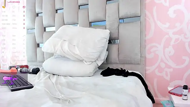 Alanna-Rose online show from 04-21-26, 02:51