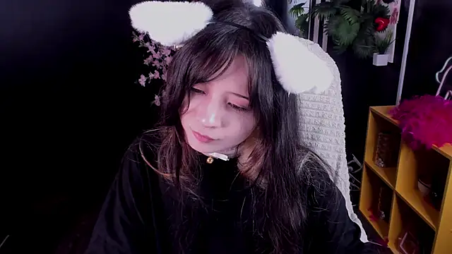 Snapshot of May_Ling chatting on 06-18-26, 11:36 May Ling online show from 06-18-26, 11:36