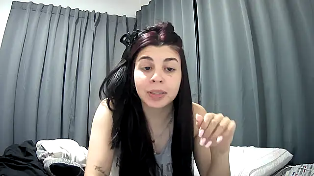 Snapshot of violetazein7 chatting on 03-24-26, 12:26 violetazein7 online show from 03-24-26, 12:26