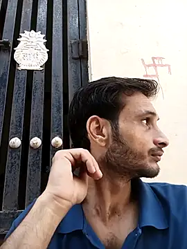 Beinghorny83 online show from 04-05-26, 03:58