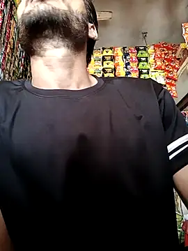 Beinghorny83 online show from 04-12-26, 09:47