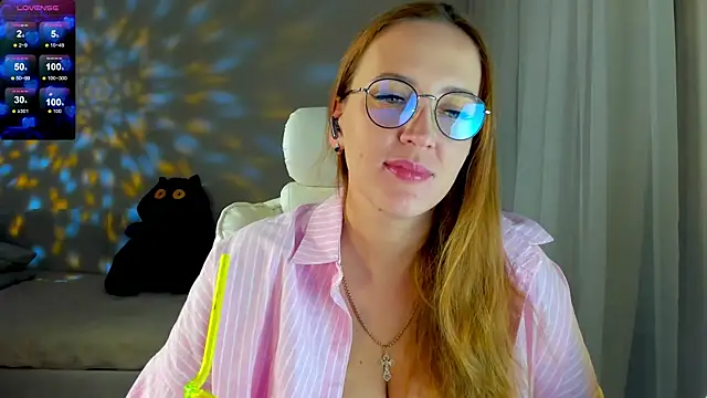 Snapshot of she_wolf chatting on 05-29-26, 04:05 she wolf online show from 05-29-26, 04:05