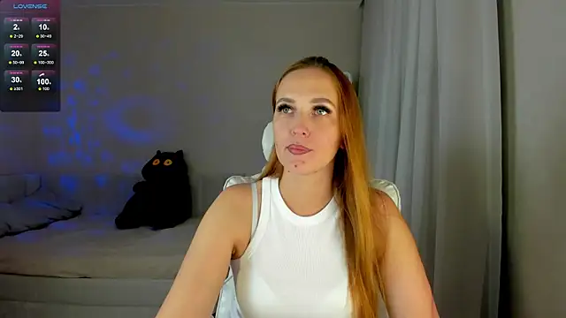 Snapshot of she_wolf chatting on 06-25-26, 04:11 she wolf online show from 06-25-26, 04:11