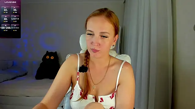 Snapshot of she_wolf chatting on 06-30-26, 03:35 she wolf online show from 06-30-26, 03:35