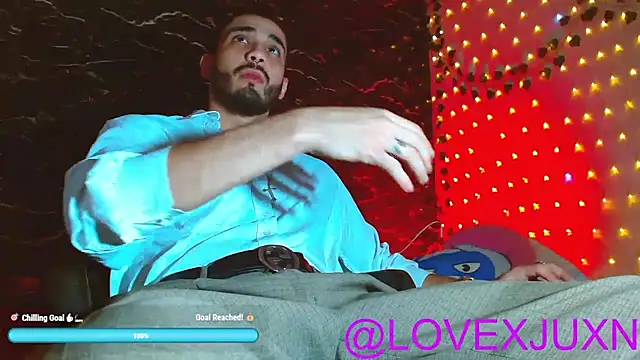 LovexJuxn8 online show from 05-26-26, 03:02
