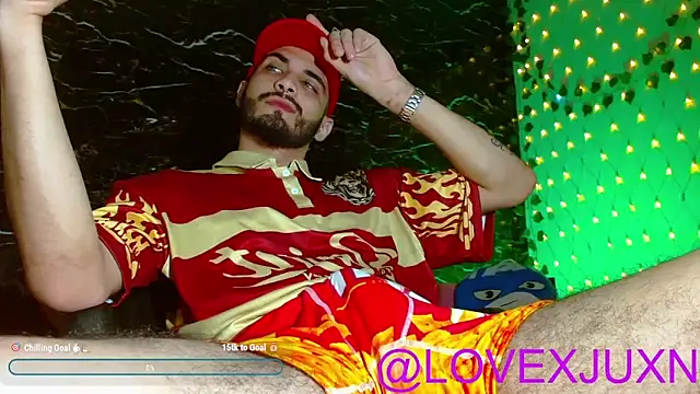 LovexJuxn8 online show from 05-28-26, 03:04