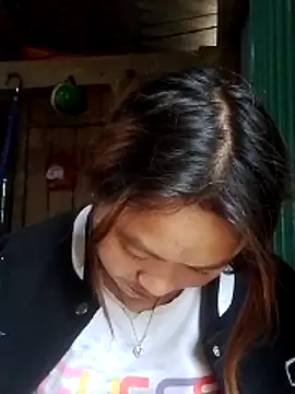 Snapshot of bany-lee chatting on 04-30-26, 01:01 bany-lee online show from 04-30-26, 01:01