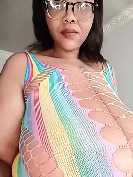 Snapshot of ShantelBootyBoobs chatting on 07-28-26, 12:01 ShantelBootyBoobs online show from 07-28-26, 12:01