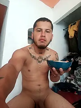 Snapshot of lenin9 chatting on 02-17-26, 01:40 lenin9 online show from 02-17-26, 01:40