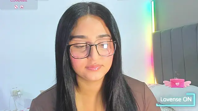 Snapshot of Curvy_sweet chatting on 02-27-26, 02:55 Curvy sweet online show from 02-27-26, 02:55