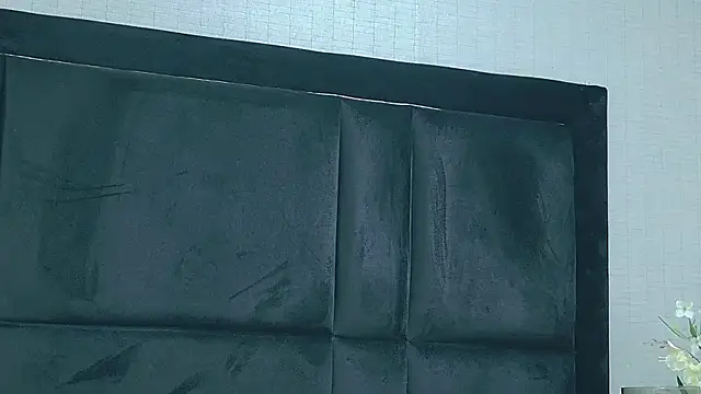 HollyOlson online show from 04-01-26, 07:44