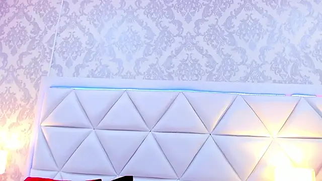 HollyOlson online show from 04-21-26, 07:39