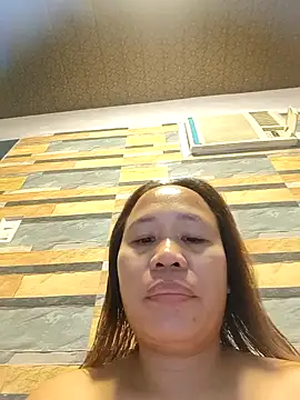 squirtshantal online show from 12-19-25, 01:40