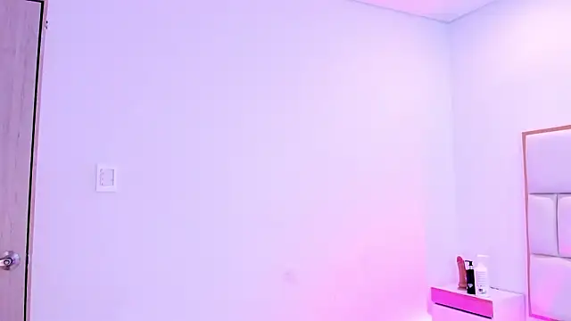 Violetta-foxx online show from 02-24-26, 07:45