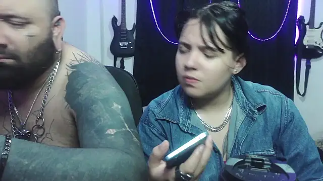 Snapshot of Tattoo__Couple chatting on 03-05-26, 05:58 Tattoo Couple online show from 03-05-26, 05:58