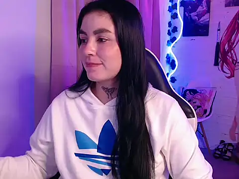 Snapshot of JanineRae chatting on 02-13-26, 11:12 JanineRae online show from 02-13-26, 11:12