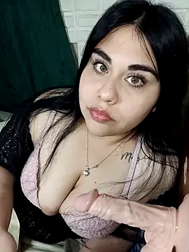 Snapshot of Sol_luvv chatting on 03-05-26, 01:29 Sol luvv online show from 03-05-26, 01:29