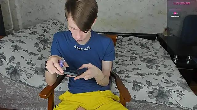 Snapshot of Erick_Wilson chatting on 05-02-26, 04:17 Erick Wilson online show from 05-02-26, 04:17