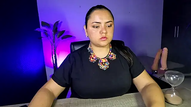 AzaraOnyx online show from 05-20-26, 10:27