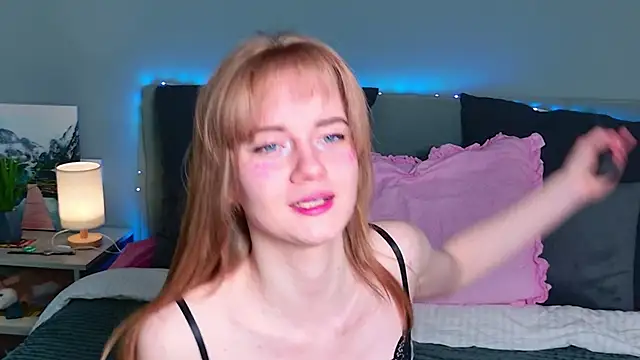 ElfieWhite online show from 05-27-26, 07:00