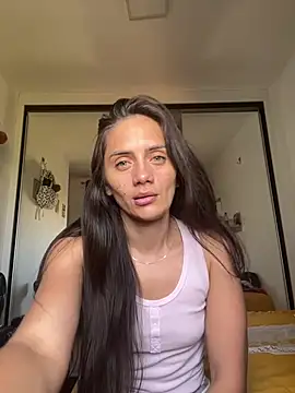 Snapshot of maiteonlyx chatting on 02-14-26, 07:54 maiteonlyx online show from 02-14-26, 07:54