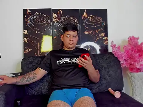 winy hot online show from 02-20-26, 08:20