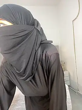 aminaa  online show from 03-07-26, 06:38