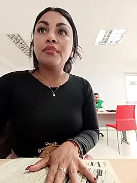 Snapshot of ValeriaVilla2 chatting on 03-03-26, 03:40 ValeriaVilla2 online show from 03-03-26, 03:40