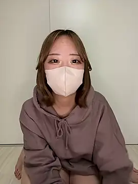 Snapshot of YUNA-66 chatting on 02-17-26, 12:12 YUNA-66 online show from 02-17-26, 12:12