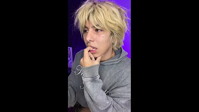 Snapshot of prince_oliverr chatting on 04-03-26, 05:05 prince oliverr online show from 04-03-26, 05:05