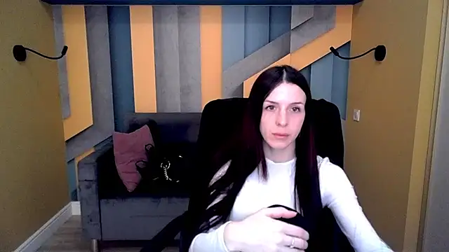 NoirDiva online show from 02-25-26, 06:45