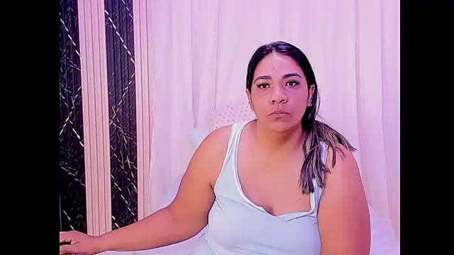 Cinnamon Skin01 online show from 04-19-26, 11:53