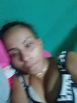 Snapshot of Mirili_27 chatting on 05-22-26, 01:46 Mirili 27 online show from 05-22-26, 01:46