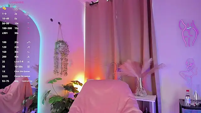 NahomyVega online show from 06-02-26, 08:33