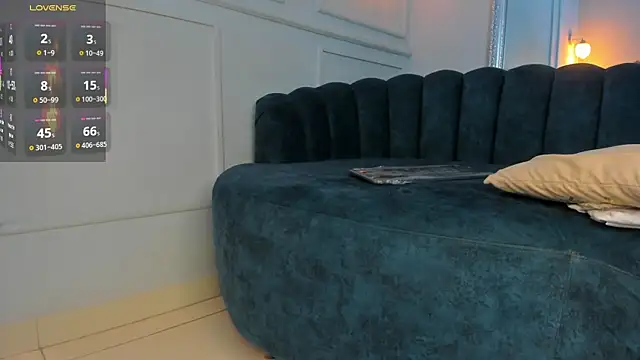 Zafiro21  online show from 04-22-26, 07:37