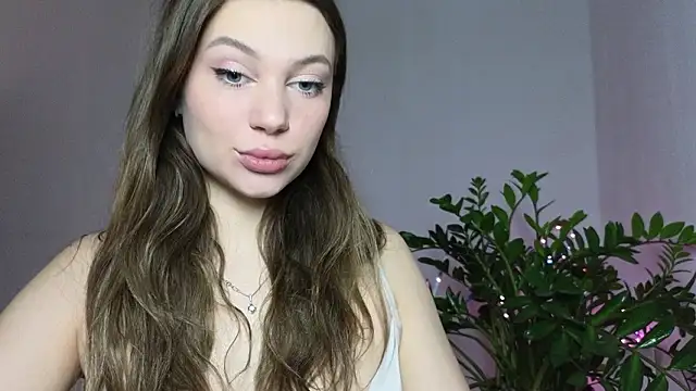 Snapshot of golden_Flora chatting on 03-18-26, 03:37 golden Flora online show from 03-18-26, 03:37