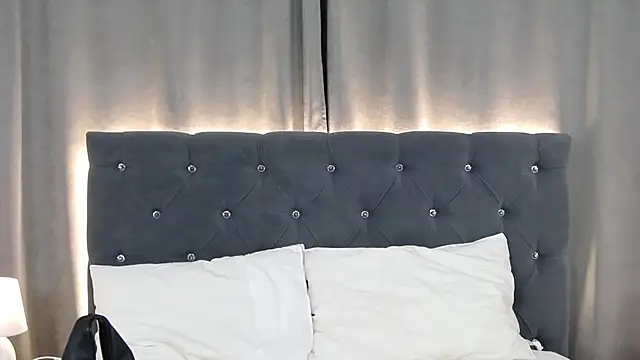VikkyVonn online show from 05-28-26, 11:07
